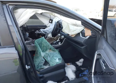 2021 Toyota Rav4 Xle z USA, uszkodzony, nr VIN 2T3P1RFV9MW192281